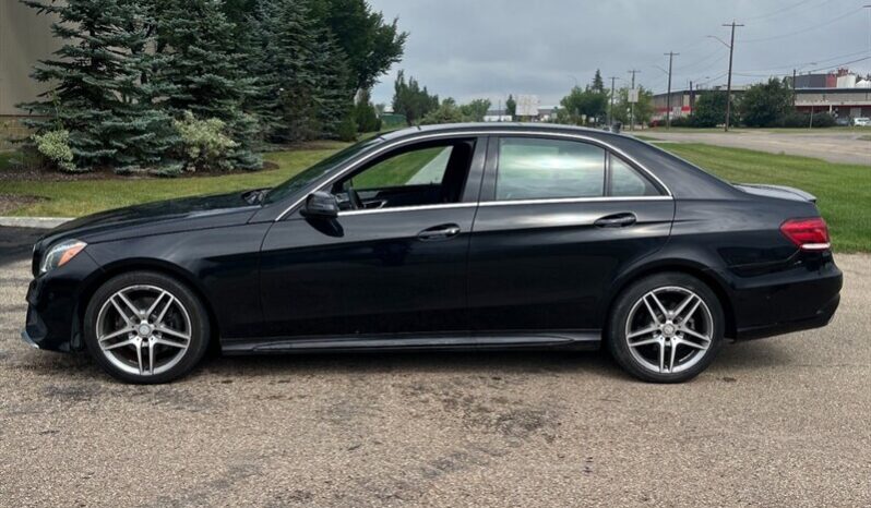 
								2016 Mercedes-Benz E-Class E 400 4MATIC AWD full									