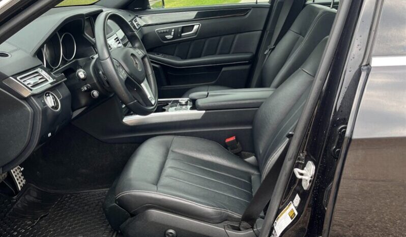 
								2016 Mercedes-Benz E-Class E 400 4MATIC AWD full									