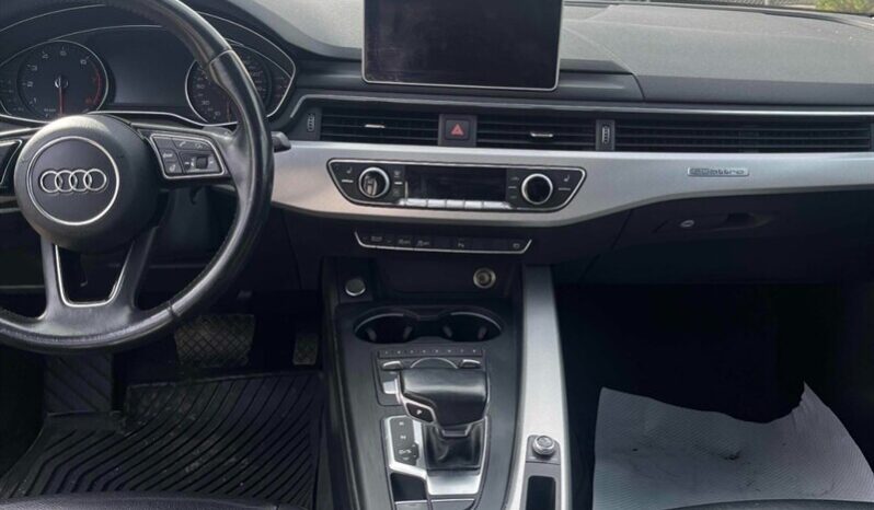 
								2017 Audi A4 2.0T quattro Progressiv full									