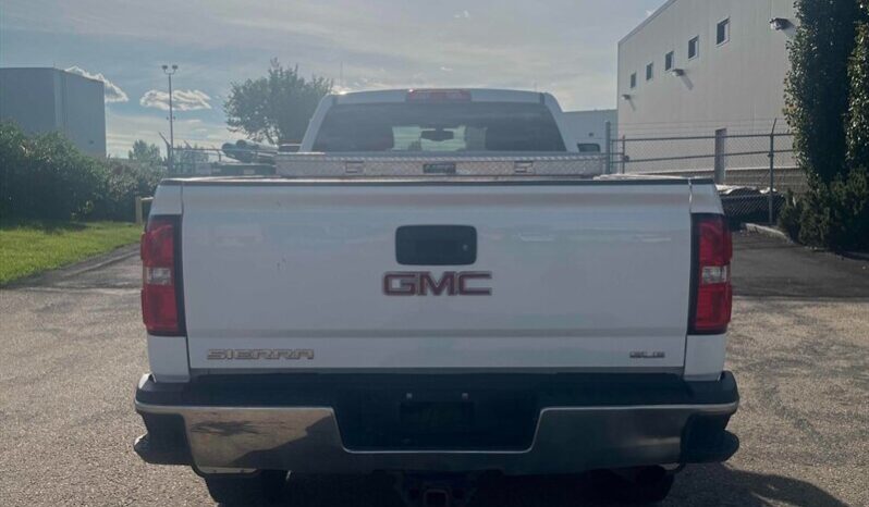 
								2018 GMC Sierra 2500 SLE 4X4 full									