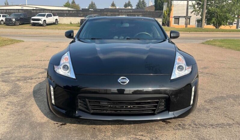 
								2017 Nissan 370Z  6 Speed Manual full									