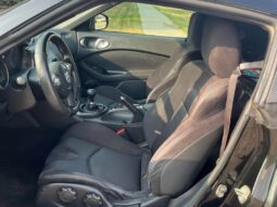 
										2017 Nissan 370Z  6 Speed Manual full									