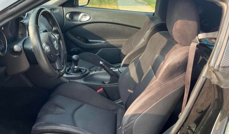 
								2017 Nissan 370Z  6 Speed Manual full									