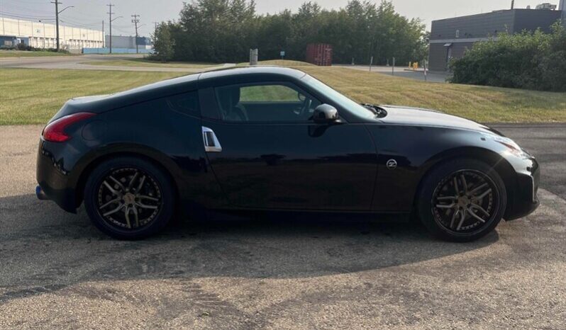 
								2017 Nissan 370Z  6 Speed Manual full									