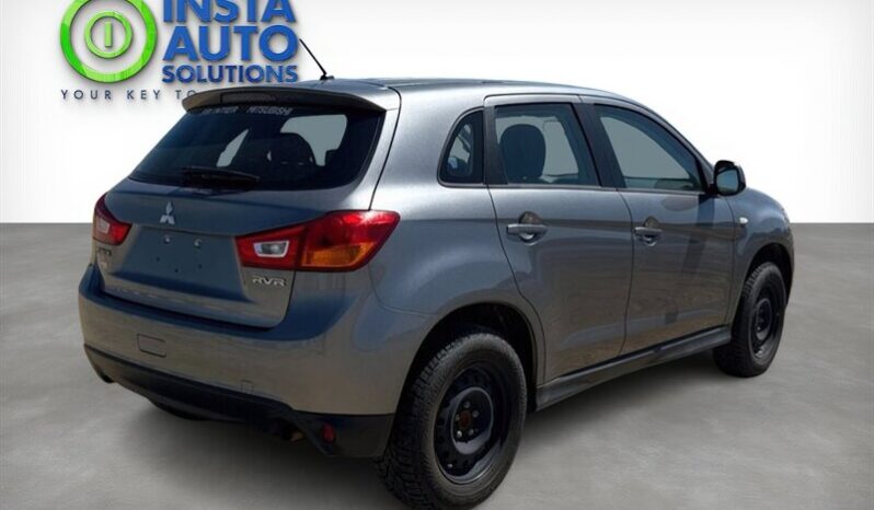 
								2015 Mitsubishi RVR SE full									