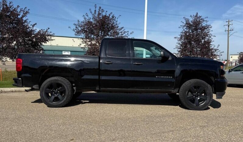 
								2018 Chevrolet Silverado 1500 Custom 4X4 full									