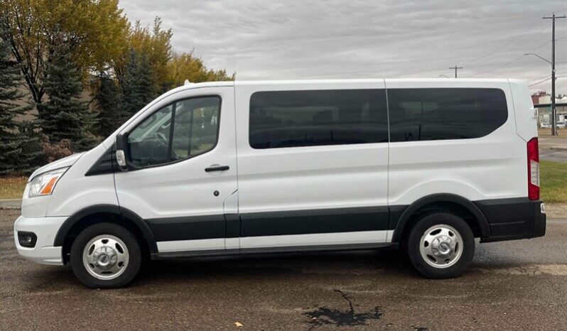 
								2020 Ford Transit 150 XLT 10 Passenger full									