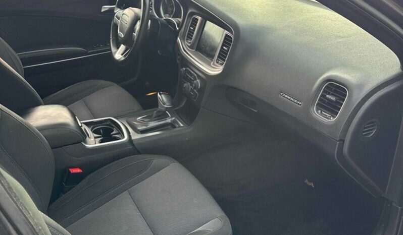 
								2017 Dodge Charger SXT Rallye full									