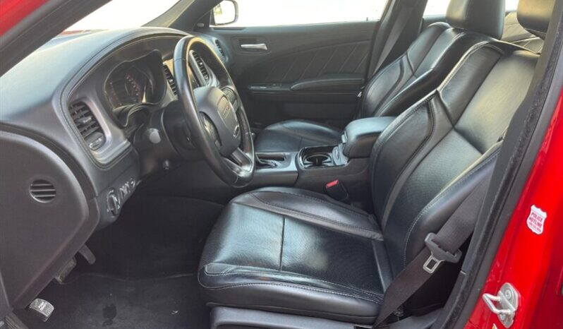 
								2023 Dodge Charger SXT AWD full									
