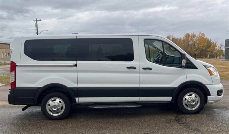 
								2020 Ford Transit 150 XLT 10 Passenger full									