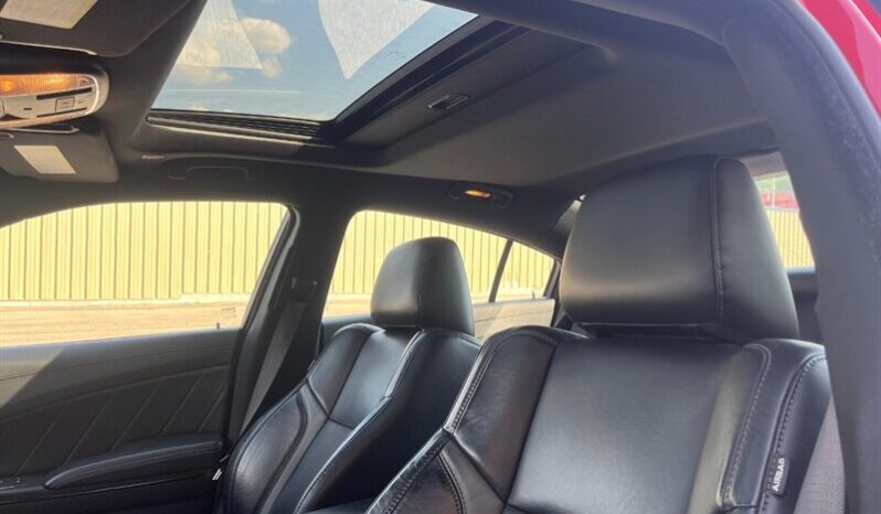 
								2023 Dodge Charger SXT AWD full									