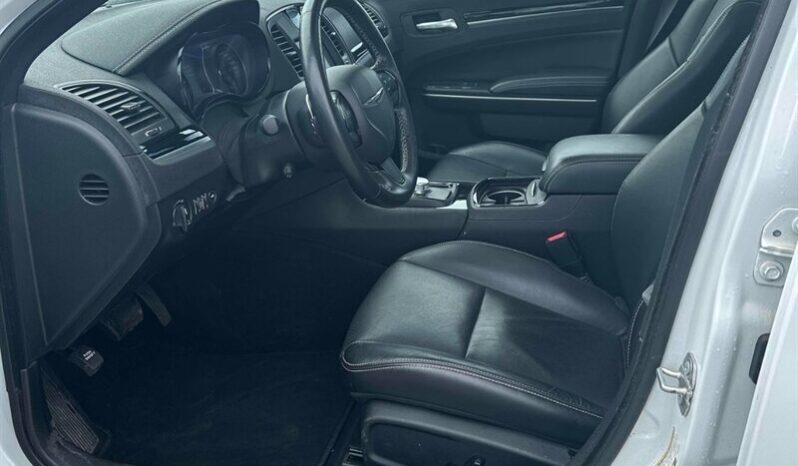 
								2022 Chrysler 300 Series S V6 full									