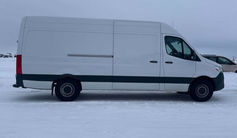 
								2023 Mercedes-Benz Sprinter 2500 High Roof full									