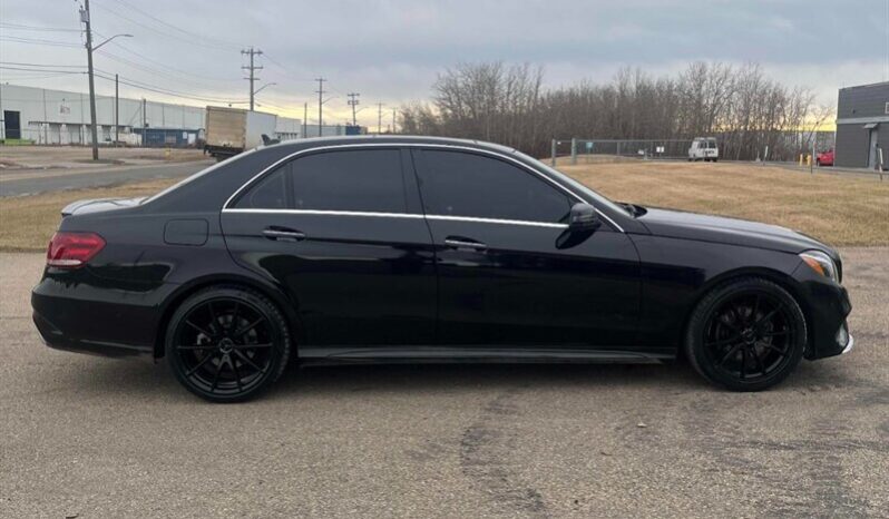 
								2016 Mercedes-Benz E-Class E 400 4MATIC AWD full									