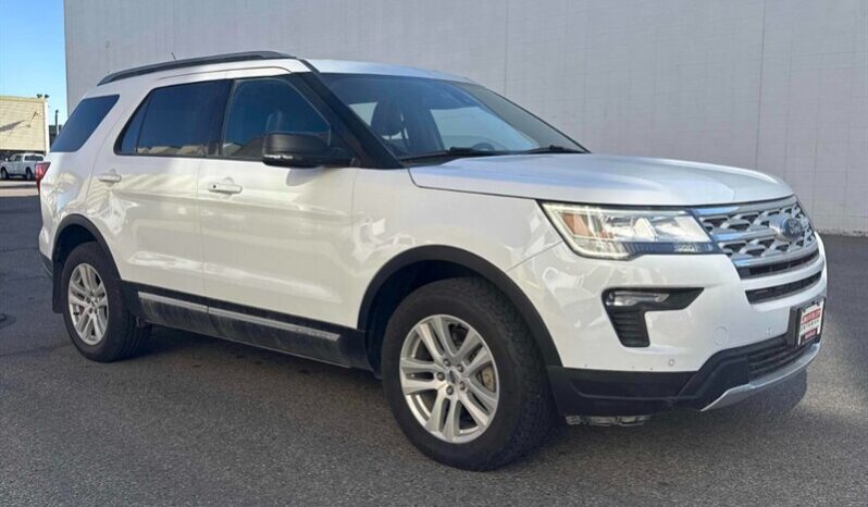 
								2019 Ford Explorer XLT AWD full									