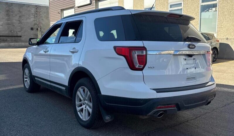 
								2019 Ford Explorer XLT AWD full									