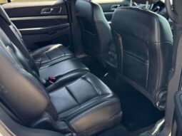 
										2019 Ford Explorer XLT AWD full									