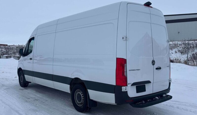
								2023 Mercedes-Benz Sprinter 2500 High Roof full									
