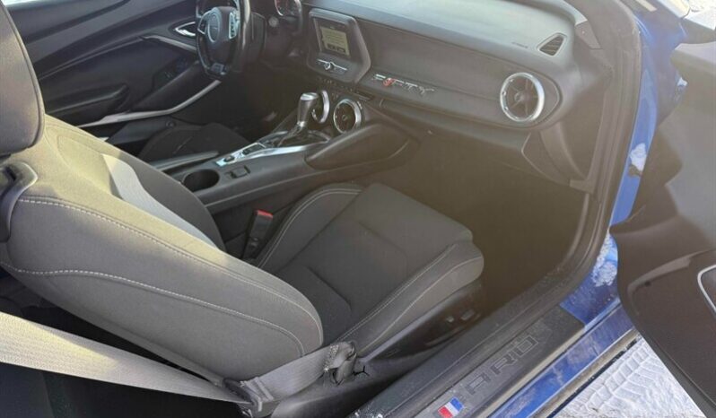 
								2017 Chevrolet Camaro LT Coupe full									