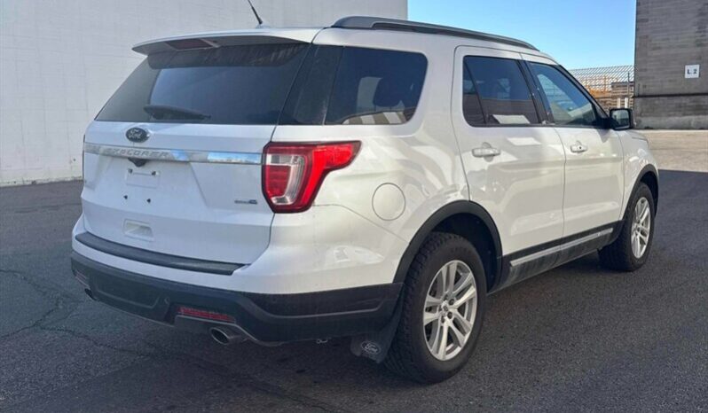 
								2019 Ford Explorer XLT AWD full									