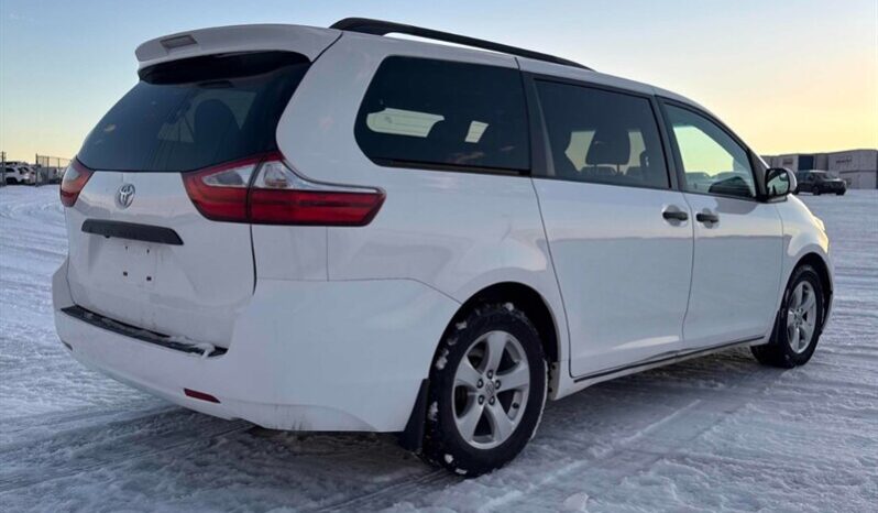 
								2017 Toyota Sienna L 7-Passenger full									