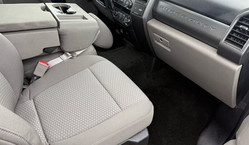 
								2019 Ford F-350 Super Duty XLT Diesel 4×4 full									