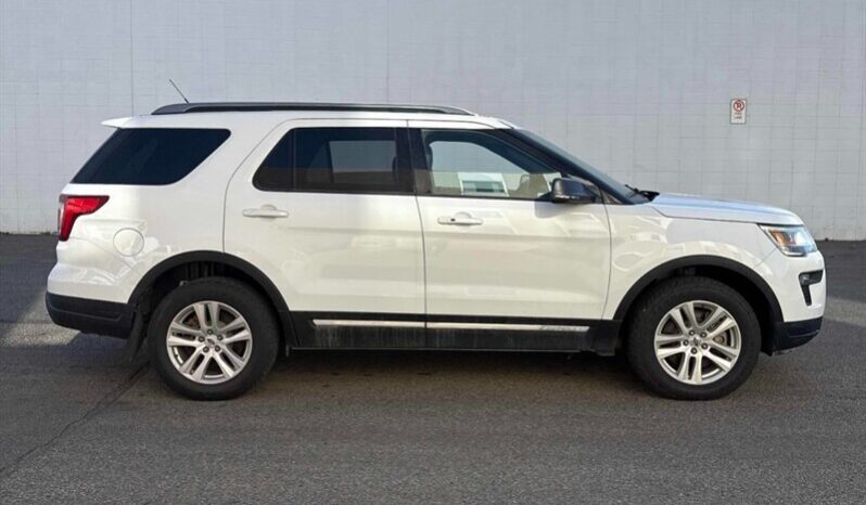 
								2019 Ford Explorer XLT AWD full									