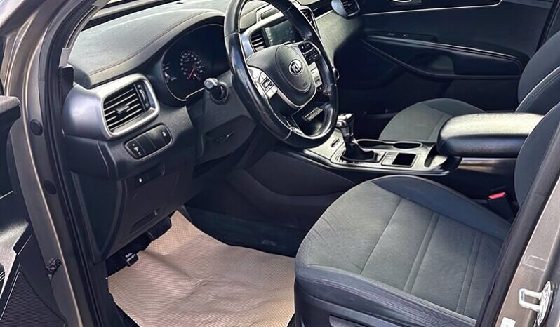 
								2019 Kia Sorento LX AWD full									