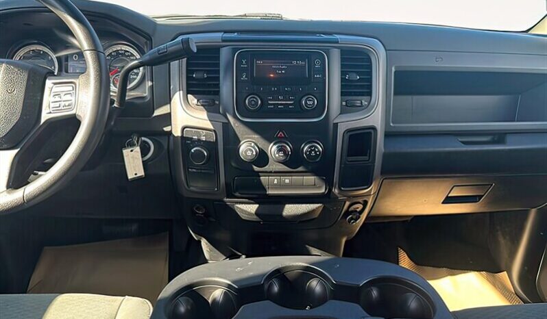 
								2018 RAM 1500 ST 4×4 full									