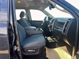 
										2018 RAM 1500 ST 4×4 full									