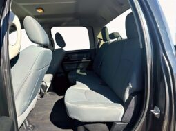 
										2018 RAM 1500 ST 4×4 full									