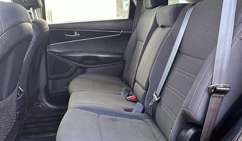 
								2019 Kia Sorento LX AWD full									