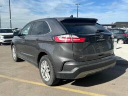 
										2023 Ford Edge SEL AWD full									