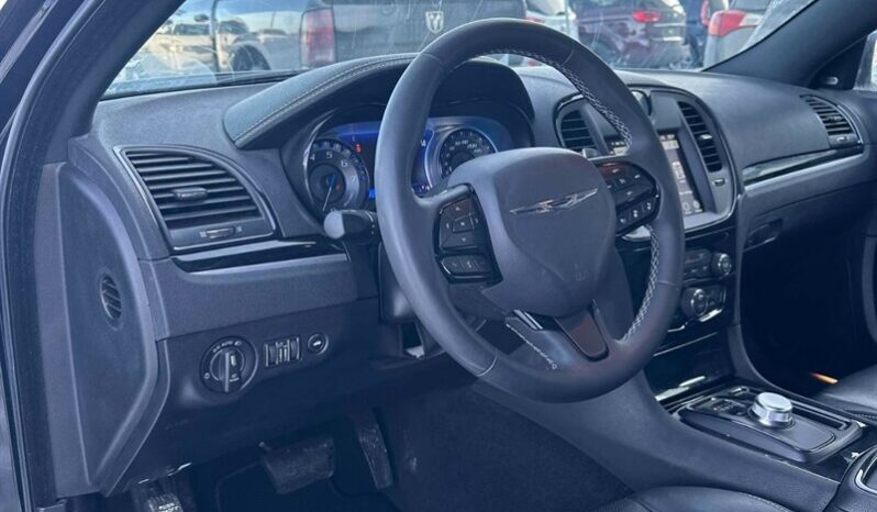 
								2023 Chrysler 300 Series S AWD full									