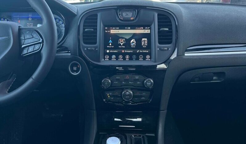 
								2023 Chrysler 300 Series S AWD full									