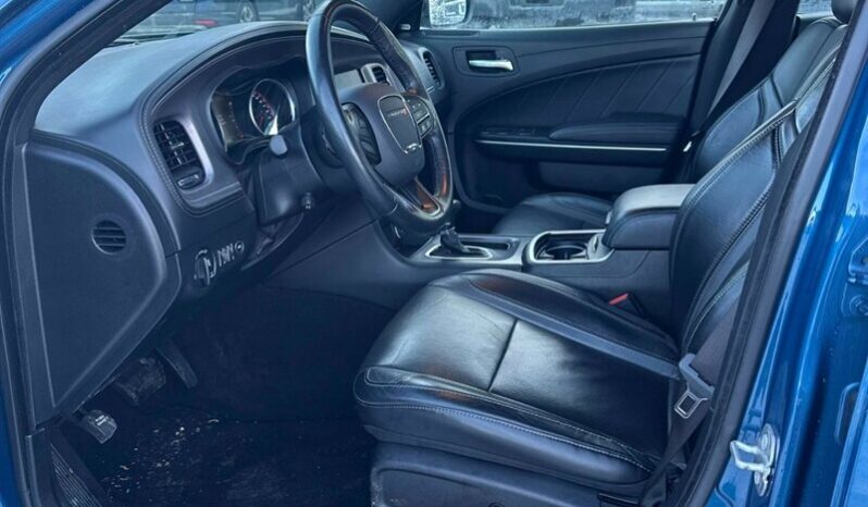 
								2023 Dodge Charger SXT AWD full									