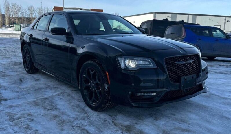 
								2023 Chrysler 300 Series S AWD full									
