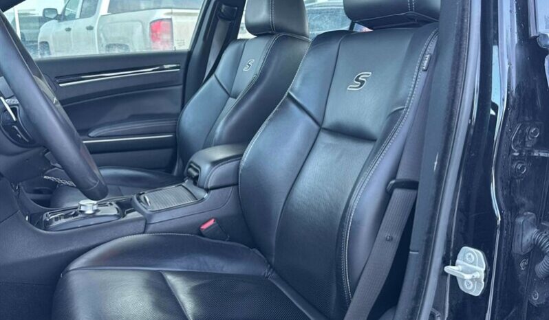 
								2023 Chrysler 300 Series S AWD full									