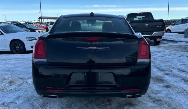
								2023 Chrysler 300 Series S AWD full									