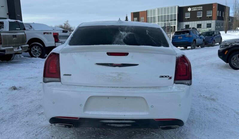 
								2021 Chrysler 300 Series S AWD full									